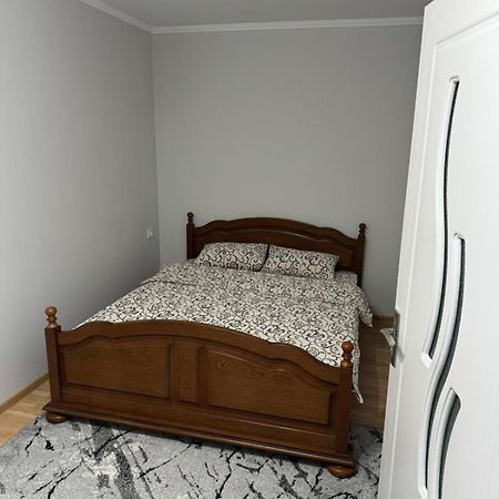 Apartament Str Grenoble Chişinău Eksteriør billede